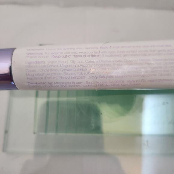 Cindy Crawford Meaningful Beauty Firming chest and neck creme 1.7 oz - Picture 3 of 4